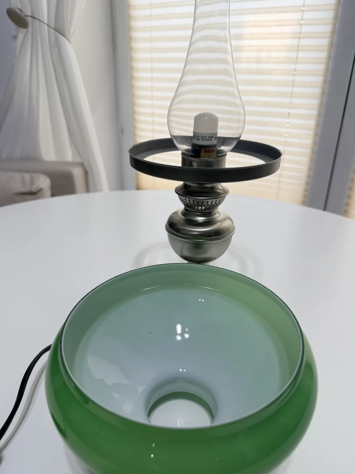 lampa stołowa vintage w stylu naftowym zielony klosz