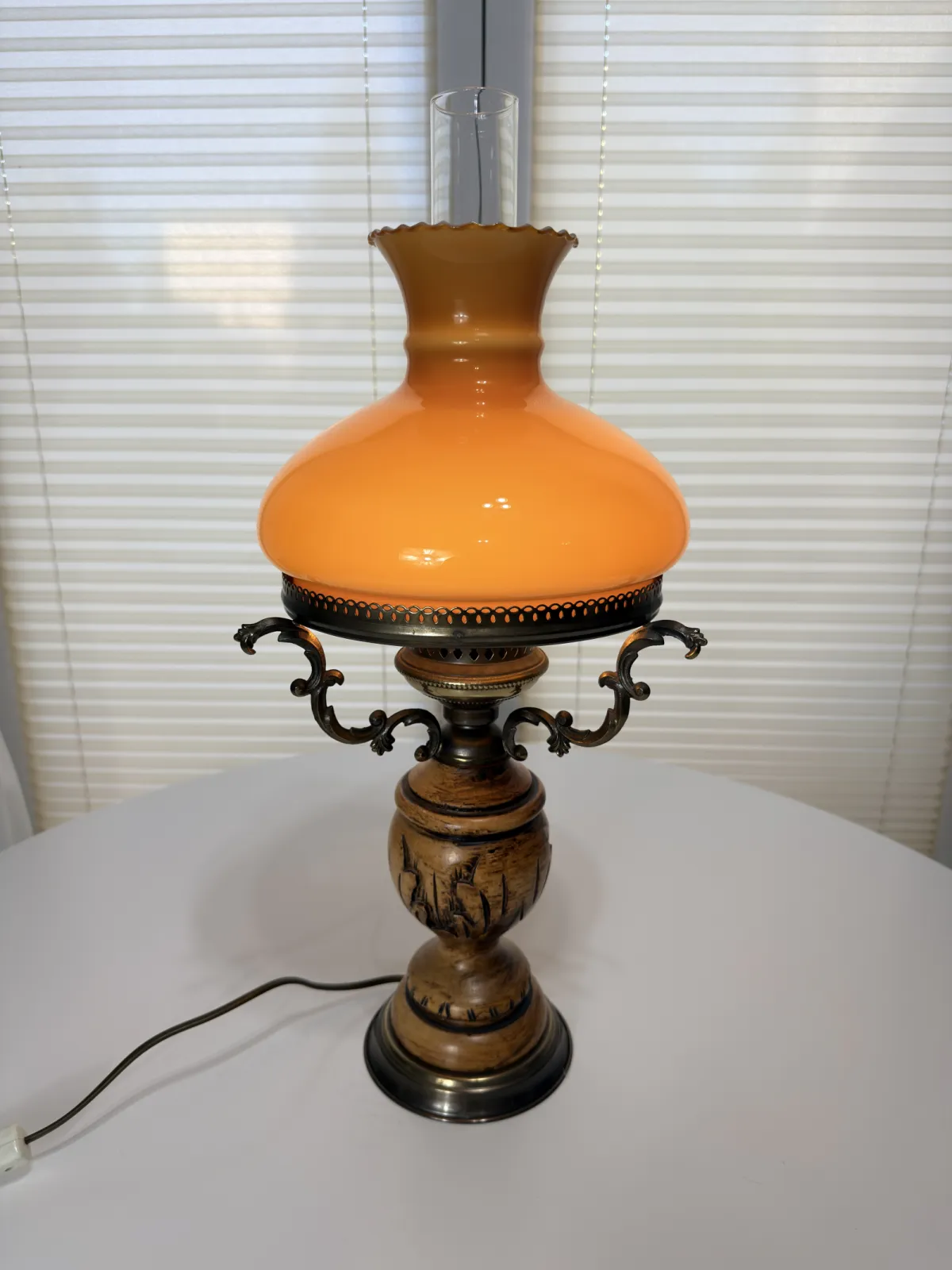lampa stołowa naftowa vintage retro bursztynowy klosz