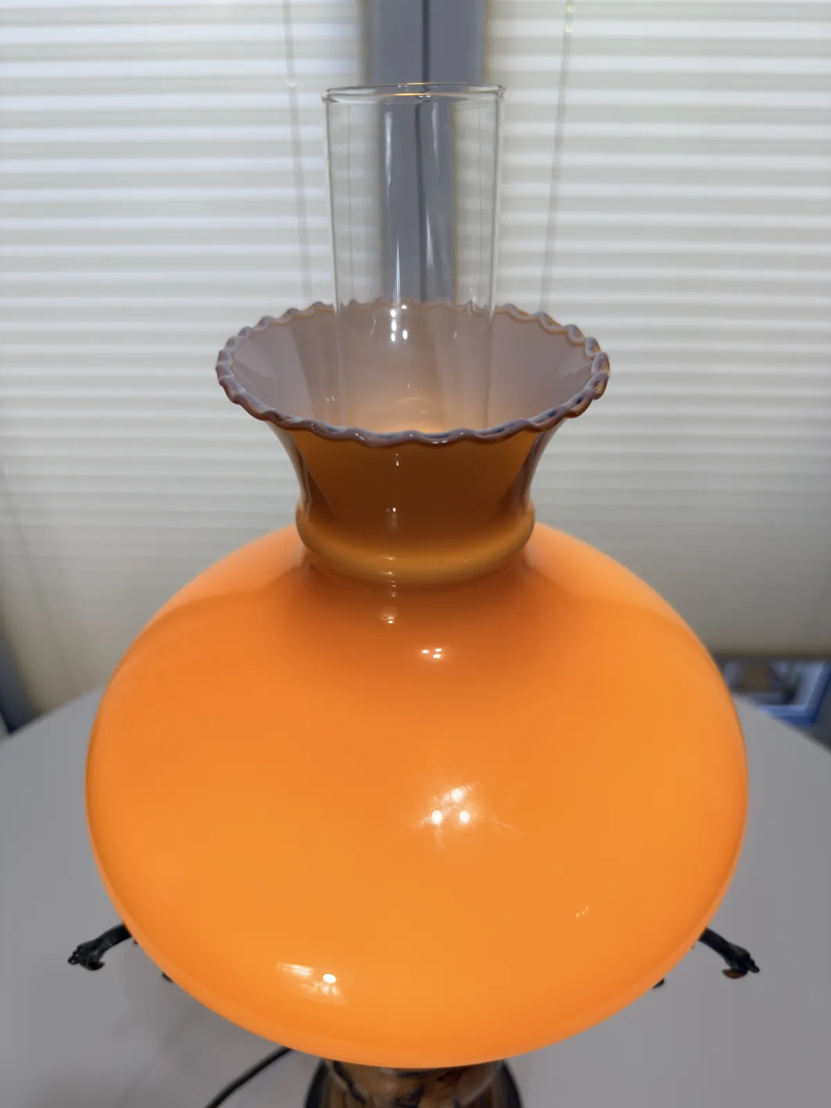 lampa stołowa naftowa vintage retro bursztynowy klosz