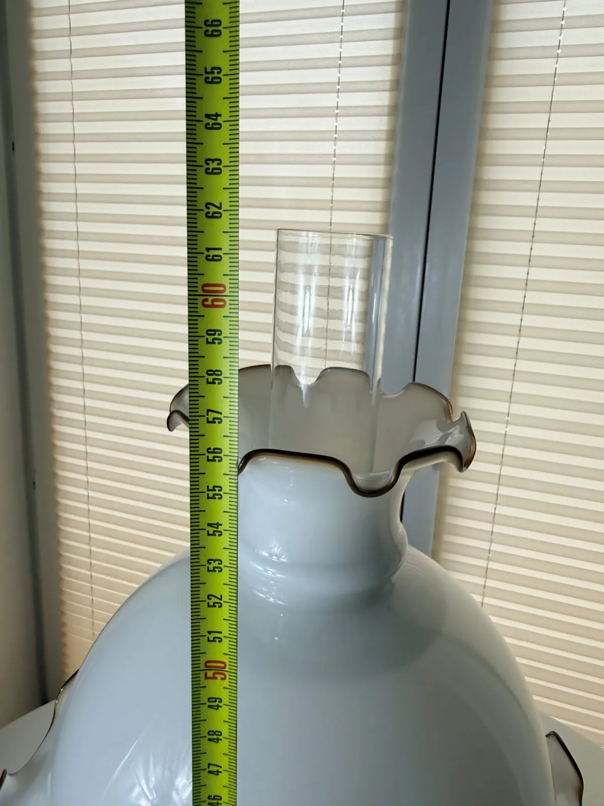 lampa stołowa naftowa vintage mleczny klosz