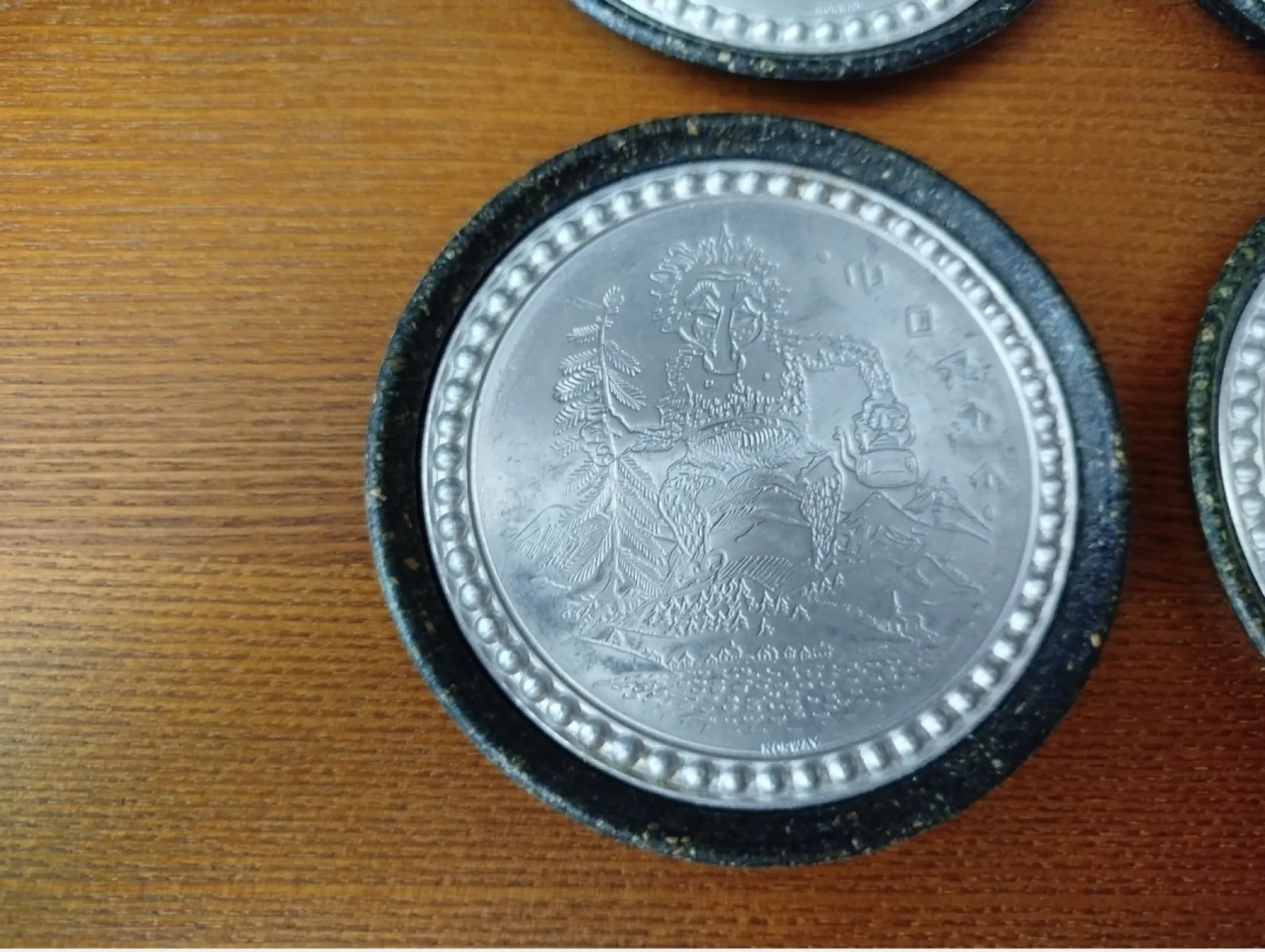 Podkładki cynowe z Norwegii vintage