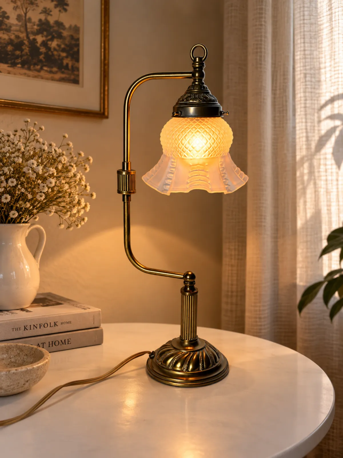 lampa stołowa bankierka retro z regulowanym ramieniem i szklanym kloszem