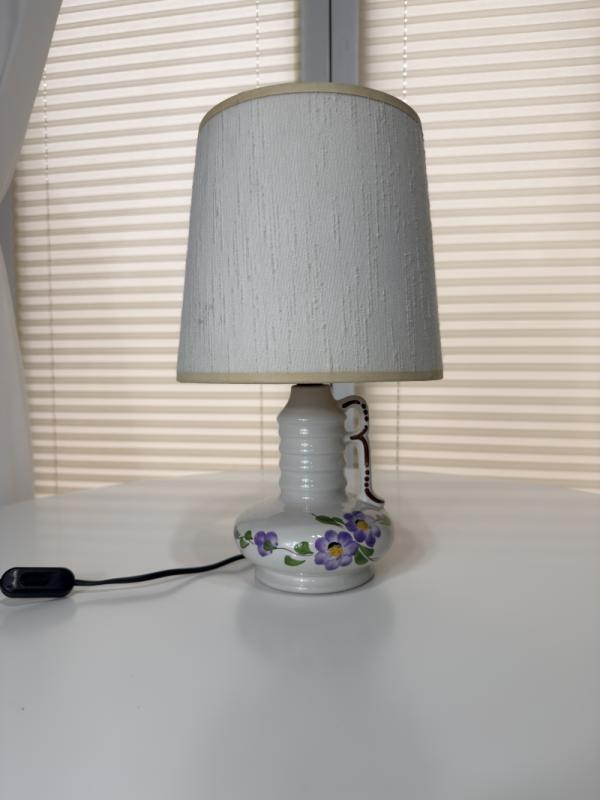 ceramiczna lampa stołowa vintage z kwiatami
