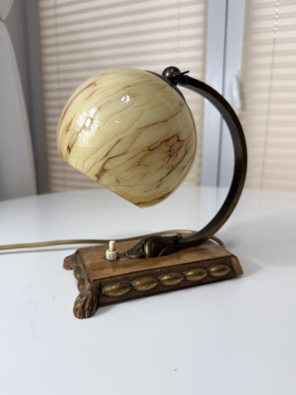 lampa stołowa vintage art déco z marmurkowym kloszem