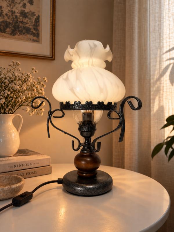 lampka stołowa retro w stylu naftowym mleczny klosz