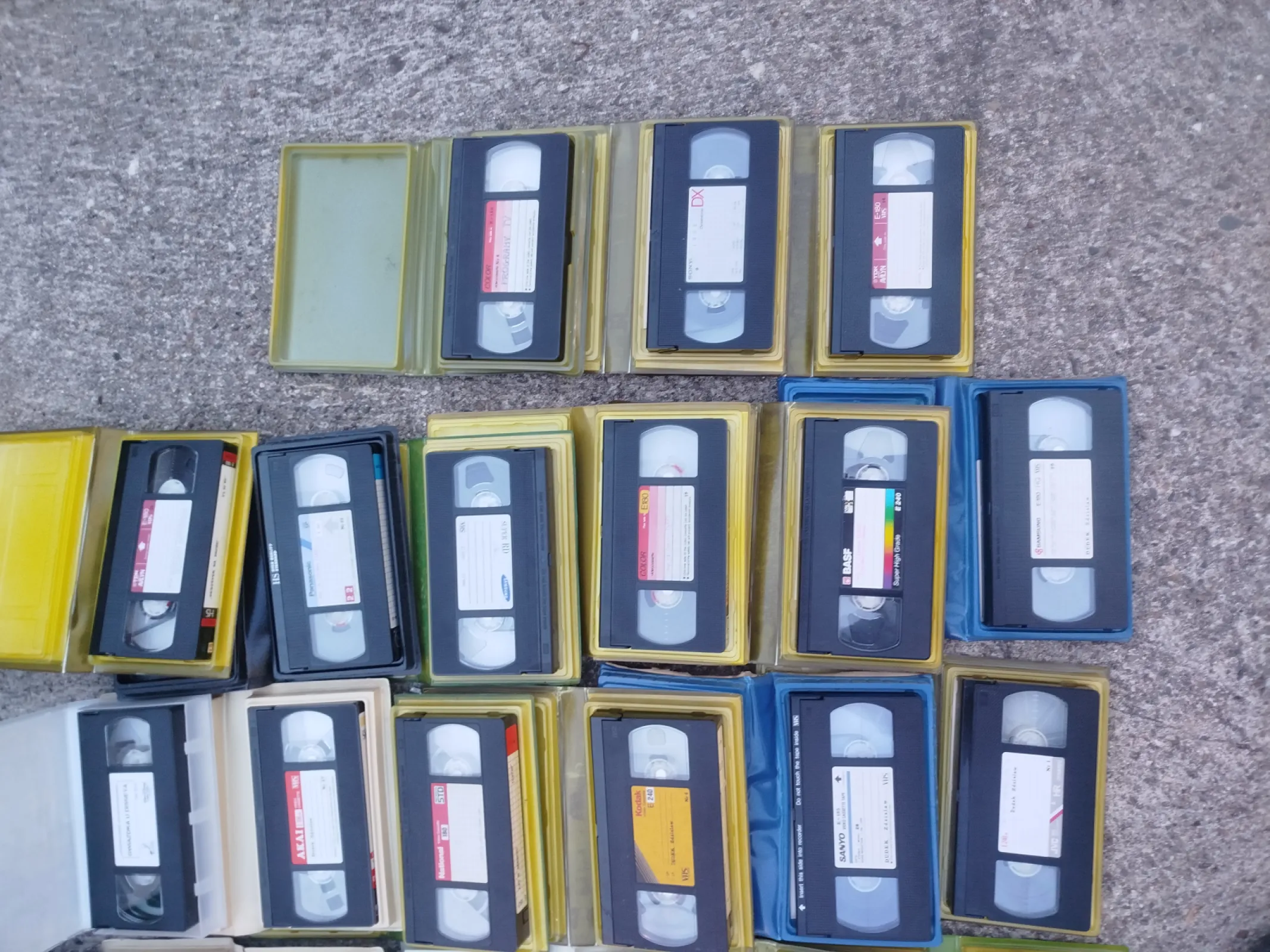 Kasety VHS 33 sztuki filmy