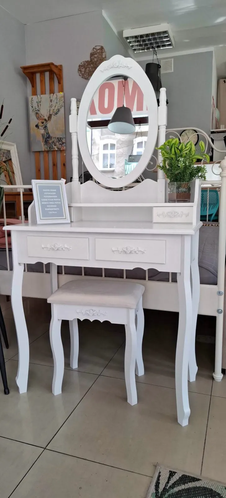 Nowa toaletka + taboret.
