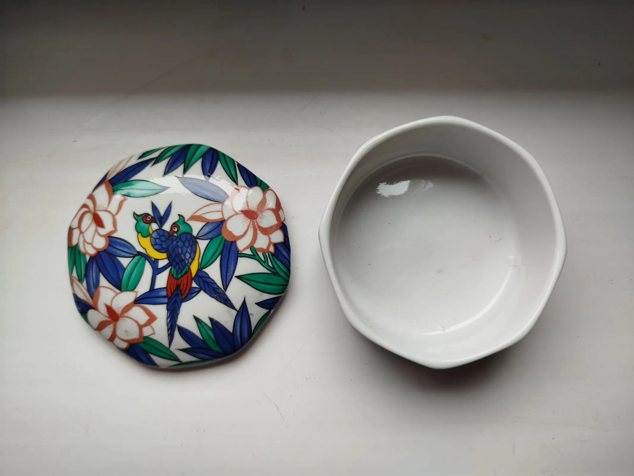 Pudełko porcelanowe vintage na drobiazgi