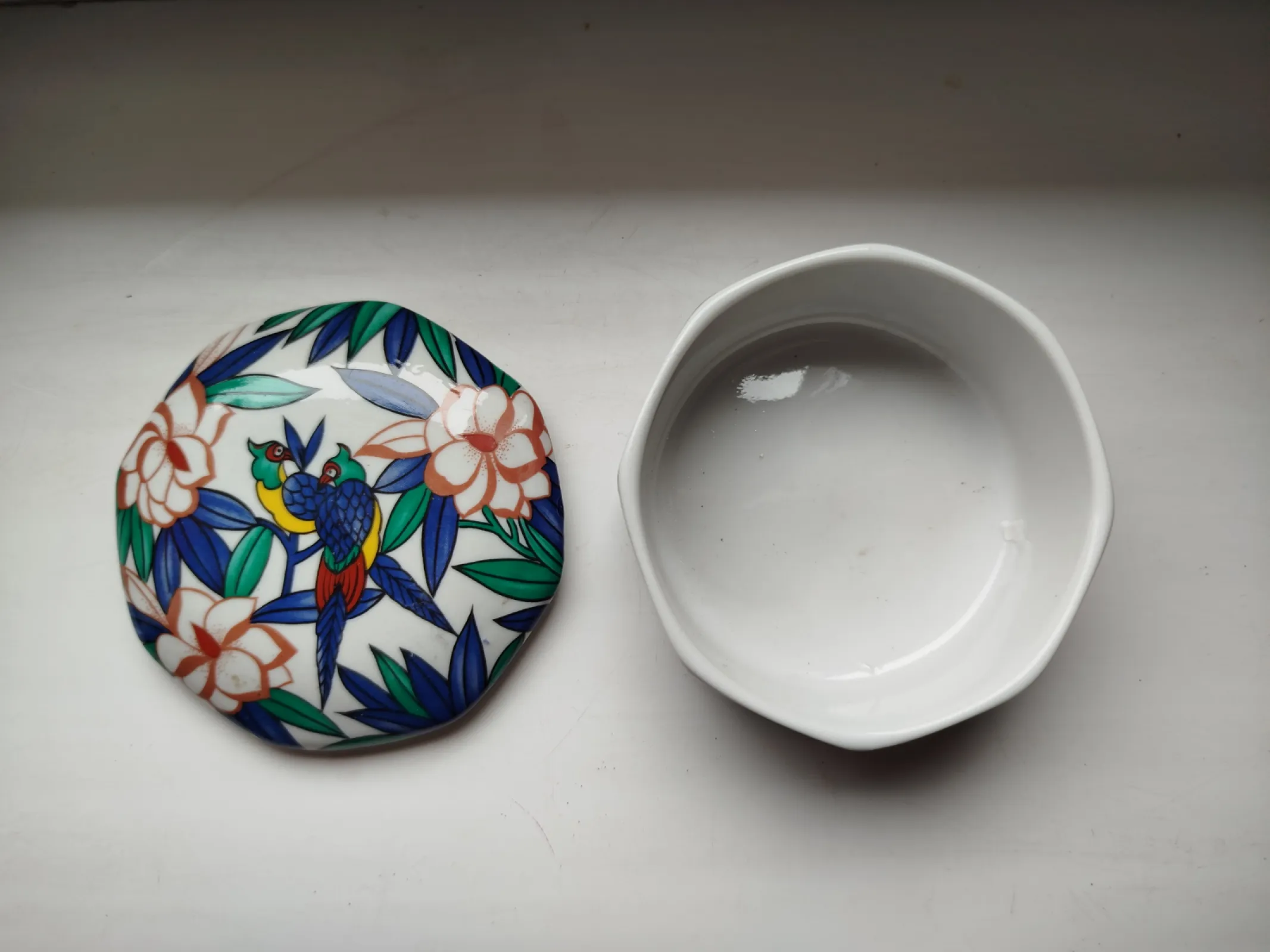 Pudełko porcelanowe vintage na drobiazgi