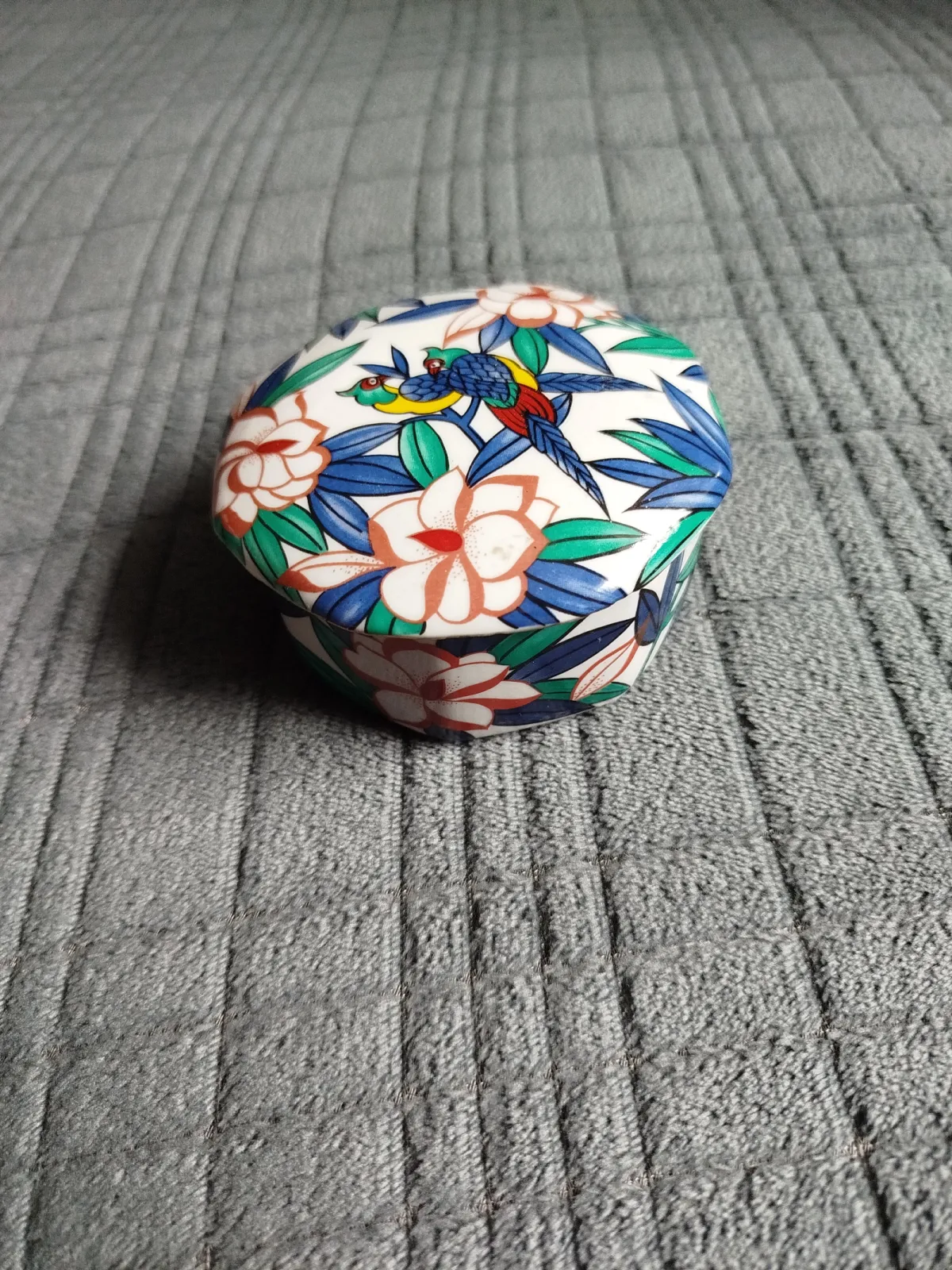 Pudełko porcelanowe vintage na drobiazgi