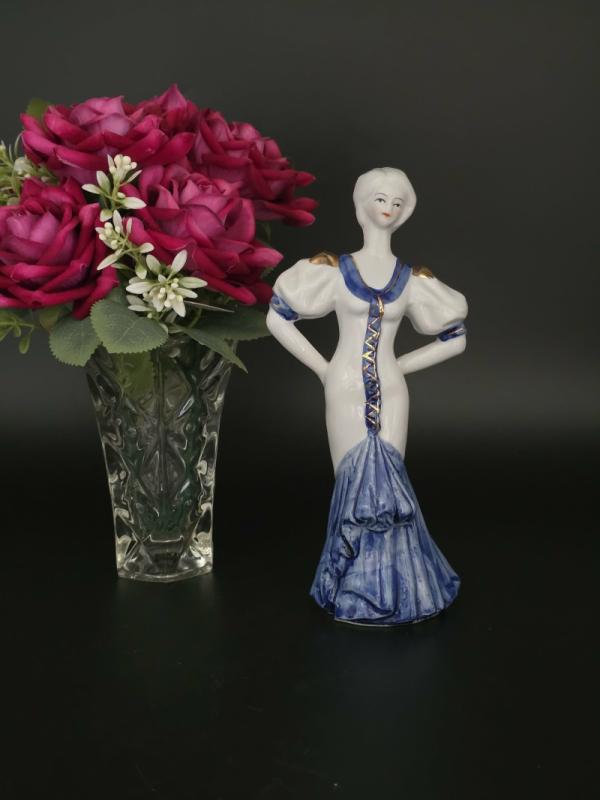 Figurka porcelanowa