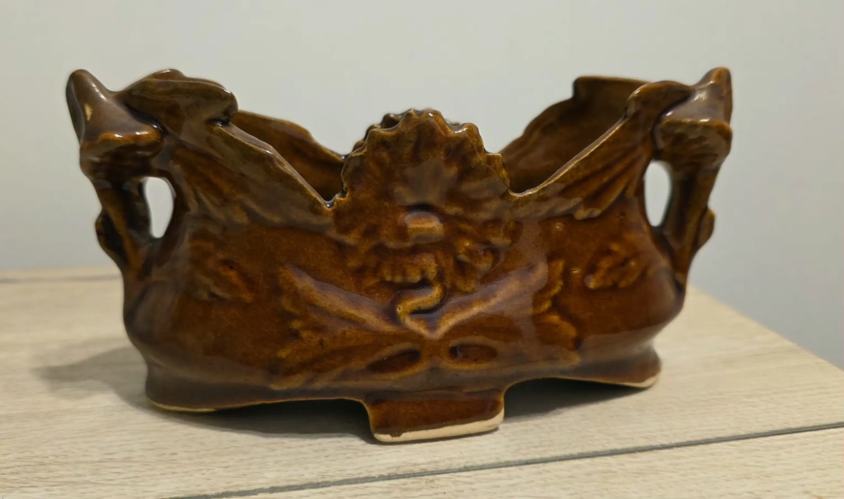 Stara ceramiczna doniczka