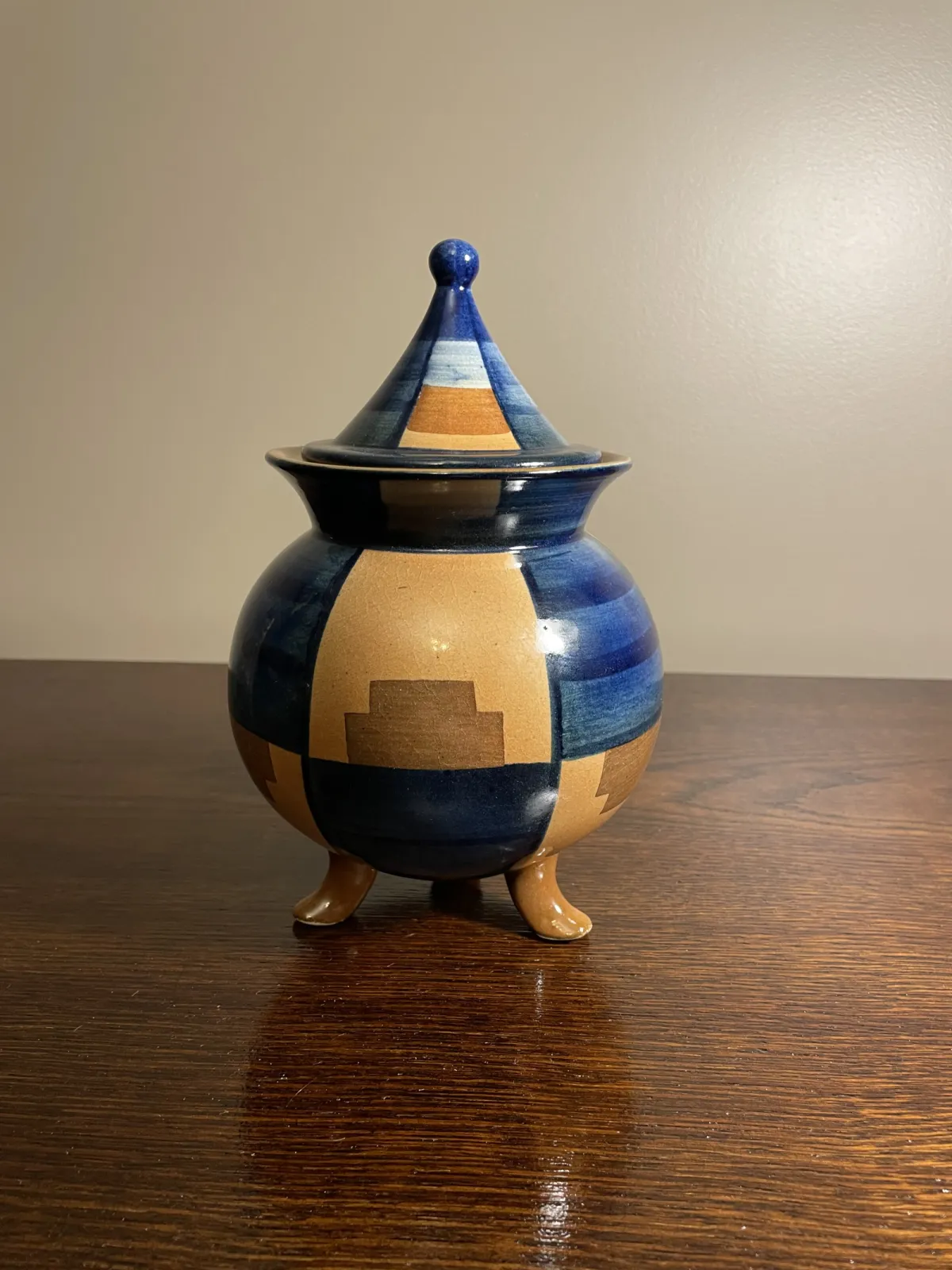 Pojemnik art deco Bomboniera – firmy Hugo Reinholda w Bolesławcu