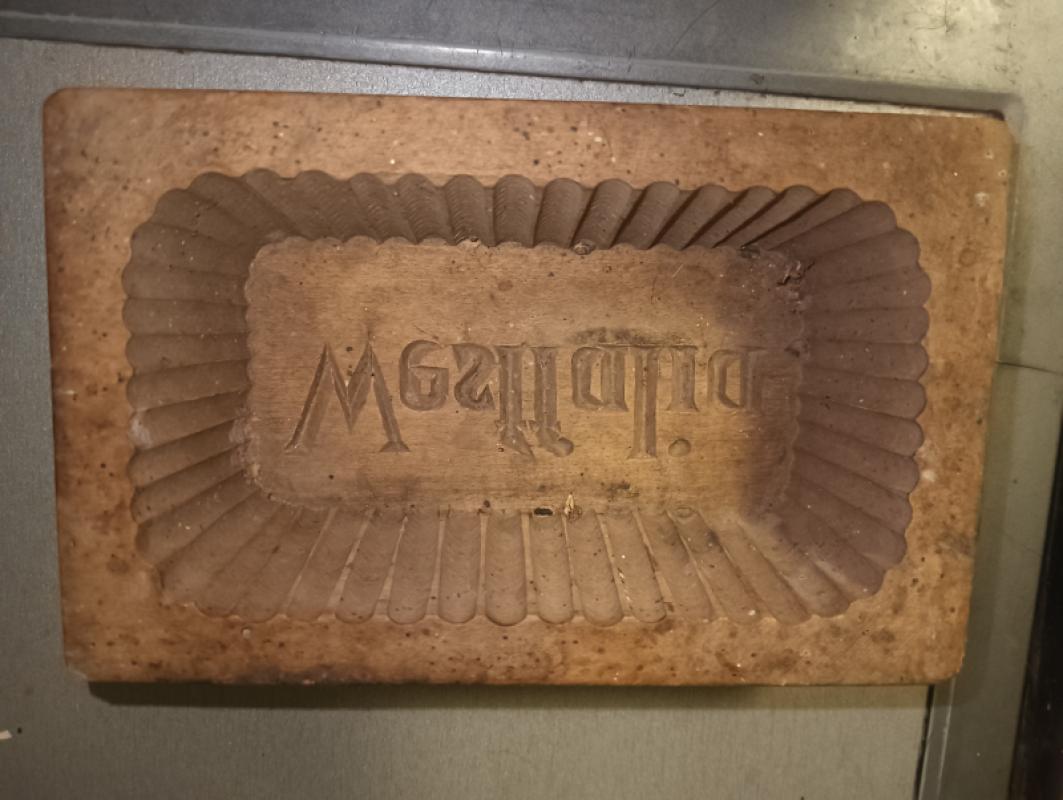 Forma do masła kobiec XIX lub początek XX w.