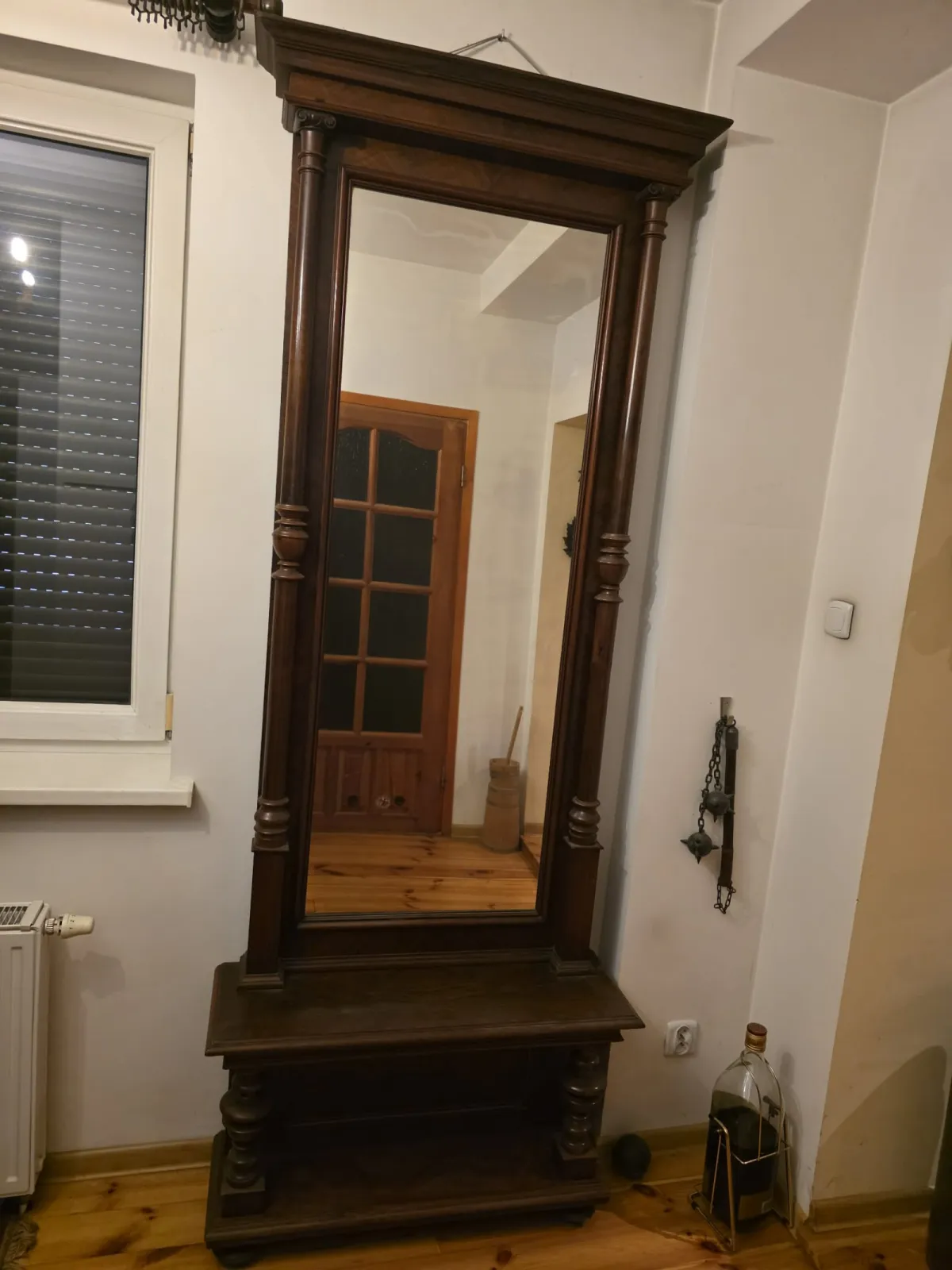 Lustro stojące z konsolą Tremo