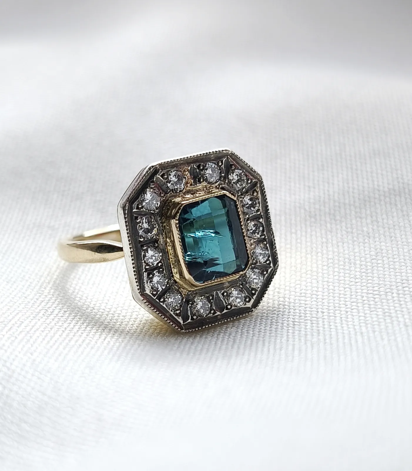 Luksusowy Pierścionek z Indygolitem i Diamentami wycena 17 tyś certyfikat