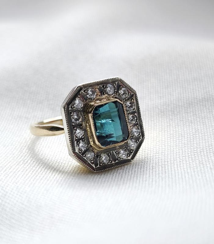 Luksusowy Pierścionek z Indygolitem i Diamentami wycena 17 tyś certyfikat
