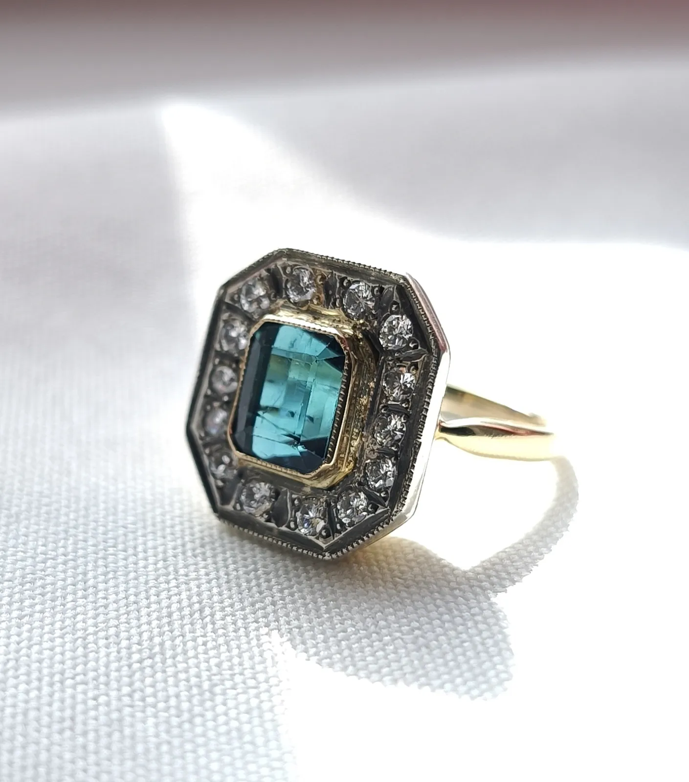 Luksusowy Pierścionek z Indygolitem i Diamentami wycena 17 tyś certyfikat