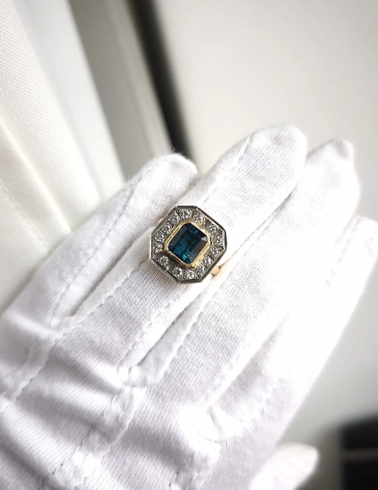 Luksusowy Pierścionek z Indygolitem i Diamentami wycena 17 tyś certyfikat