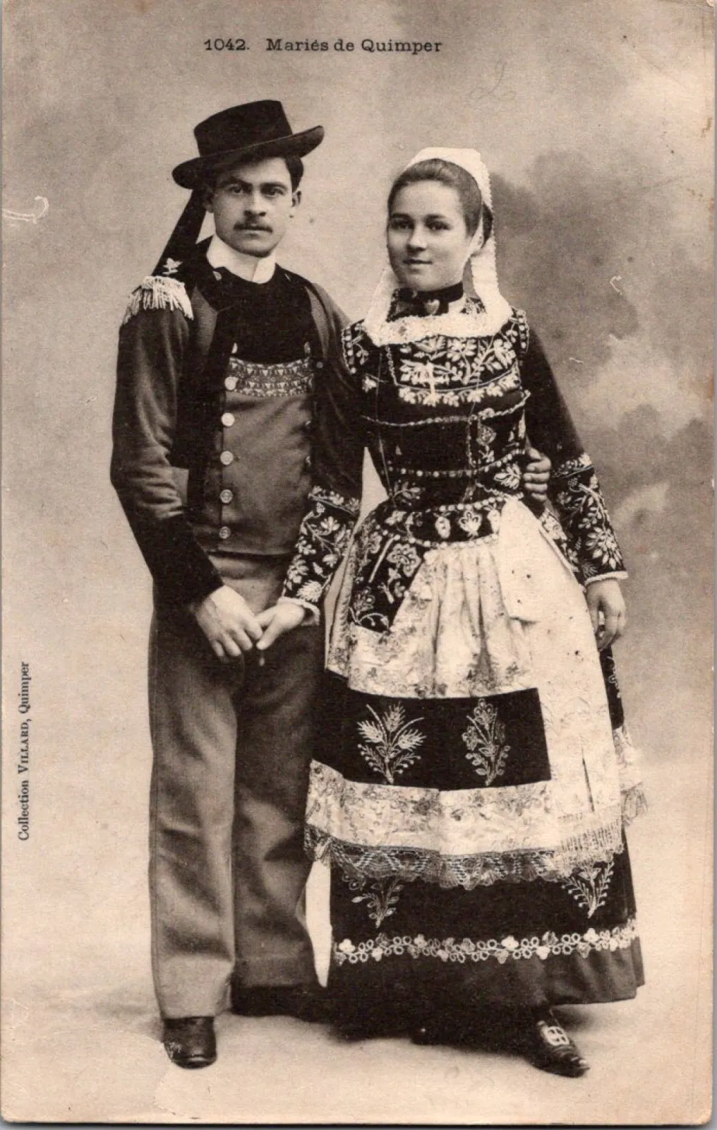 Pocztówka/ Folklor stroje ludowe/ Quimper/ Francja/ ok. lata 00