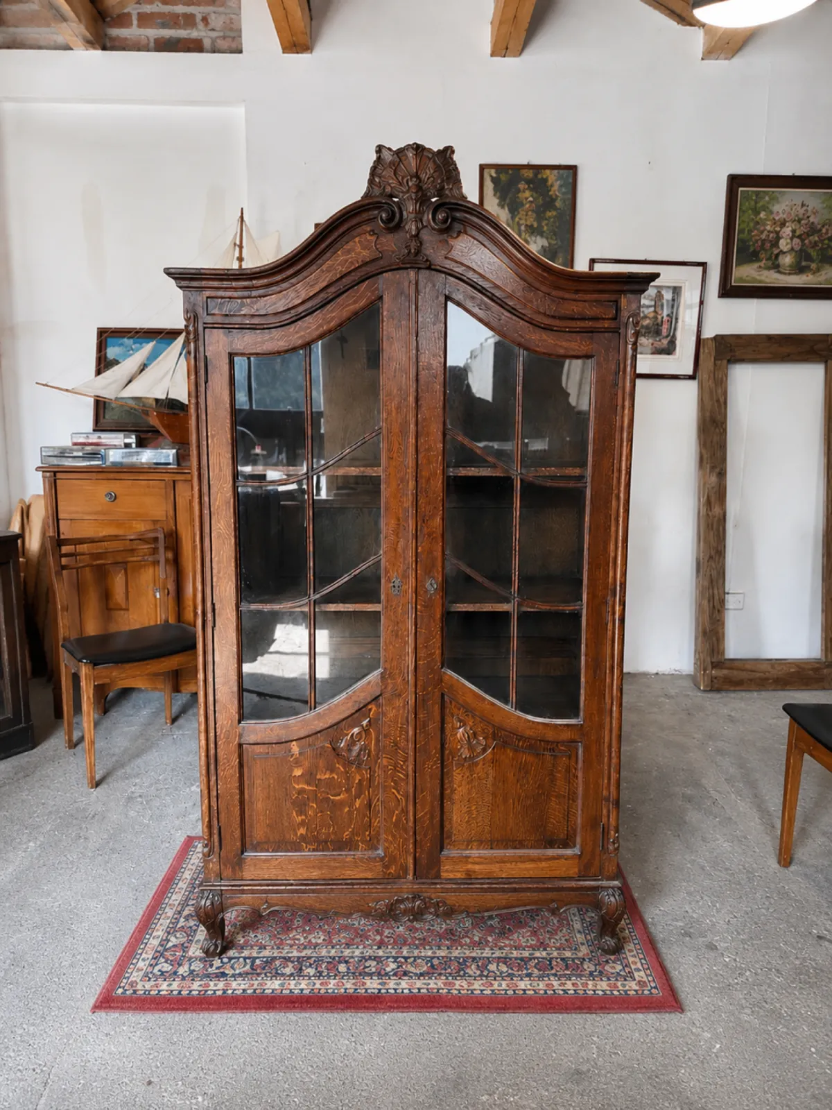 Witryna dębowa rzeźbiona / biblioteka/vintage
