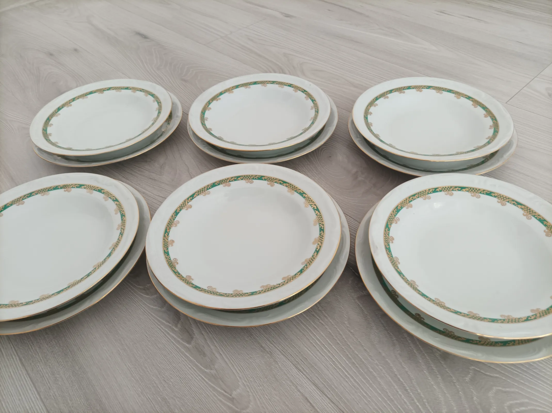 Zastawa stołowa porcelanowa