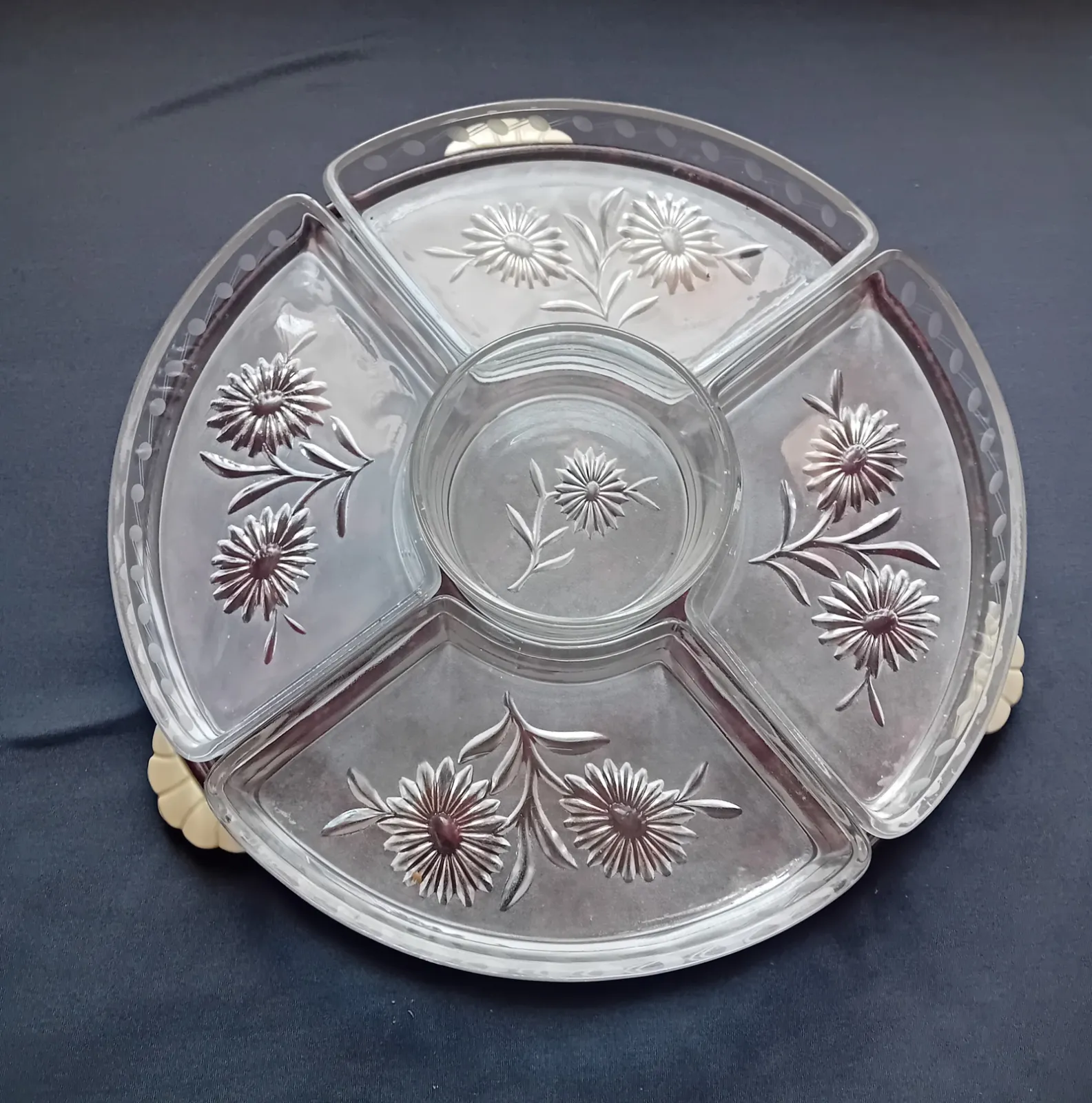 Kabaret art deco, Kreutz-Kabarett. Schwepnitz, nr 1051/52 w katalogu z 1953 r.