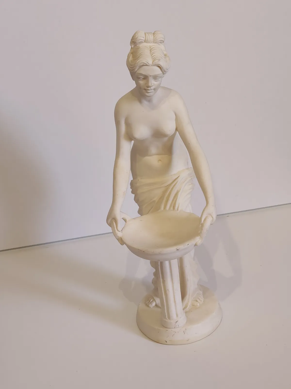 Figurka z alabastru Bogini Hestia Włoska manufaktura