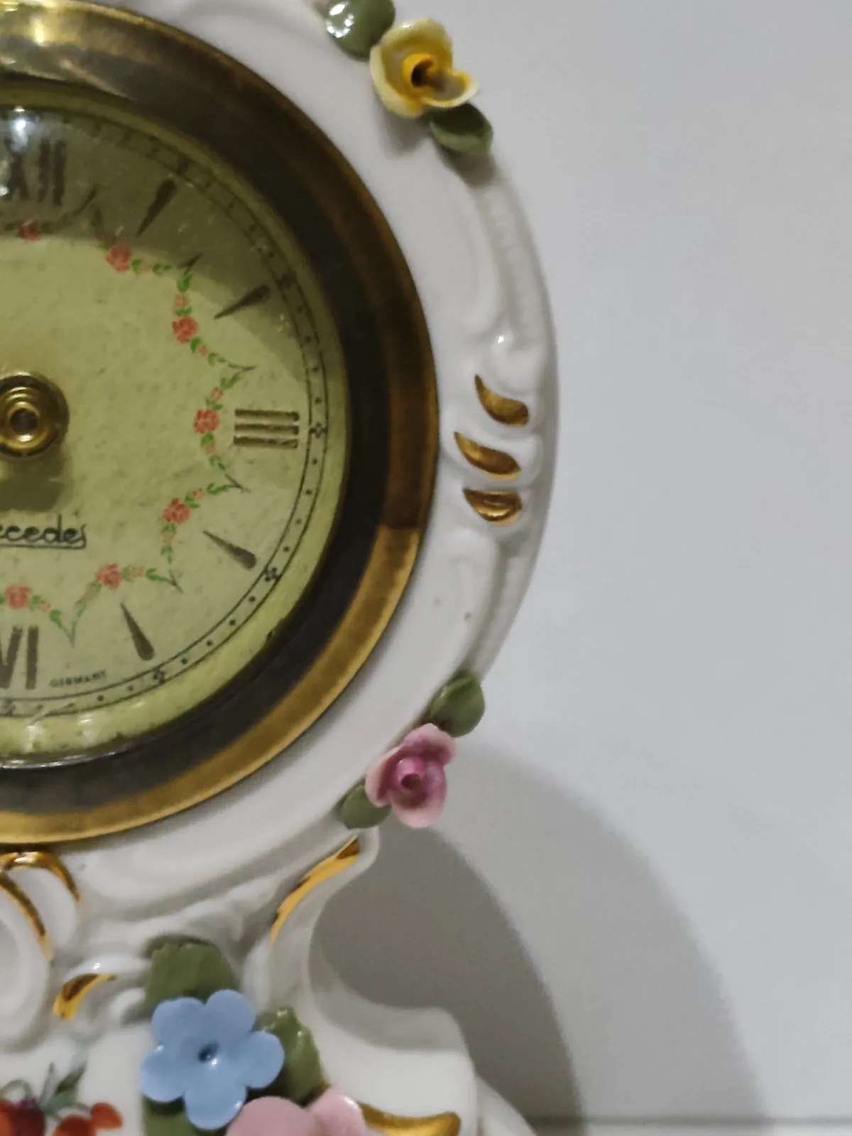 Zegar porcelanowy kominkowy w stanie idealnym