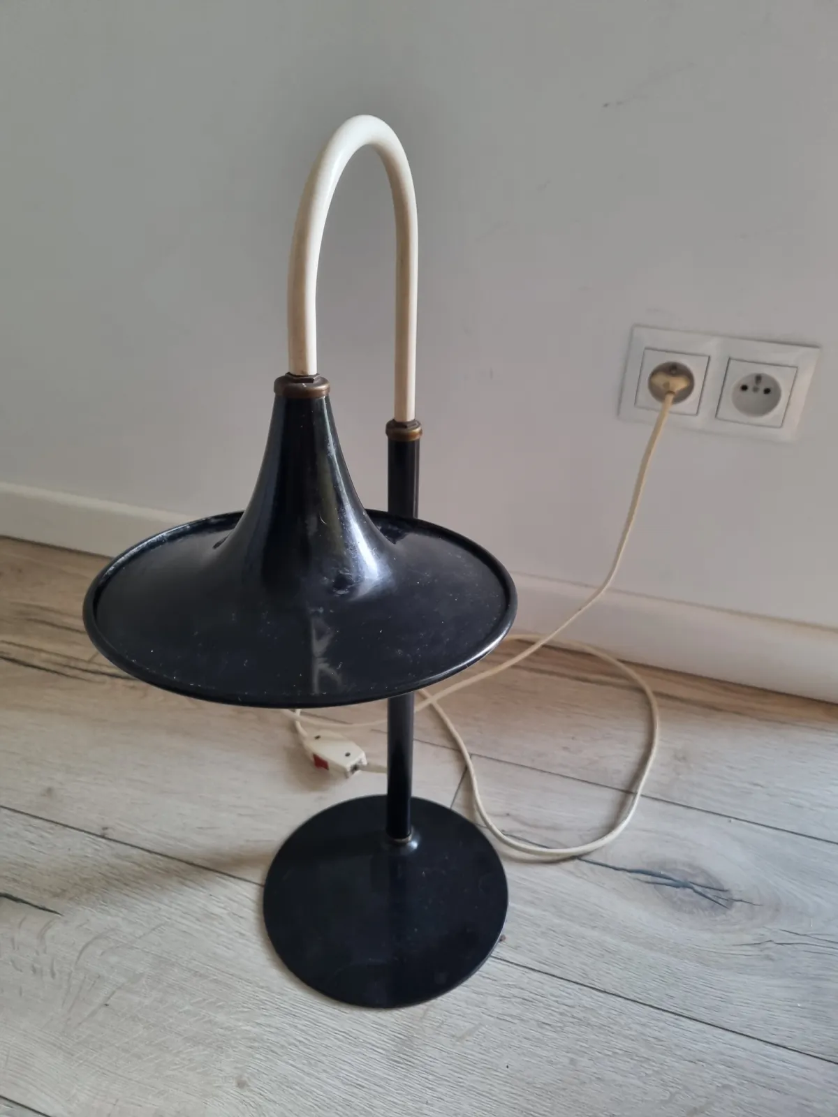 Stara lampa biurowa pochodzący z Holandii