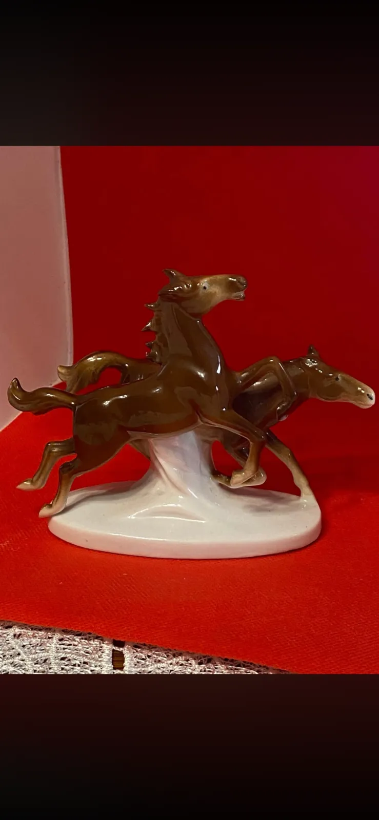 Figurka -konie w galopie -GRAFENTHAL