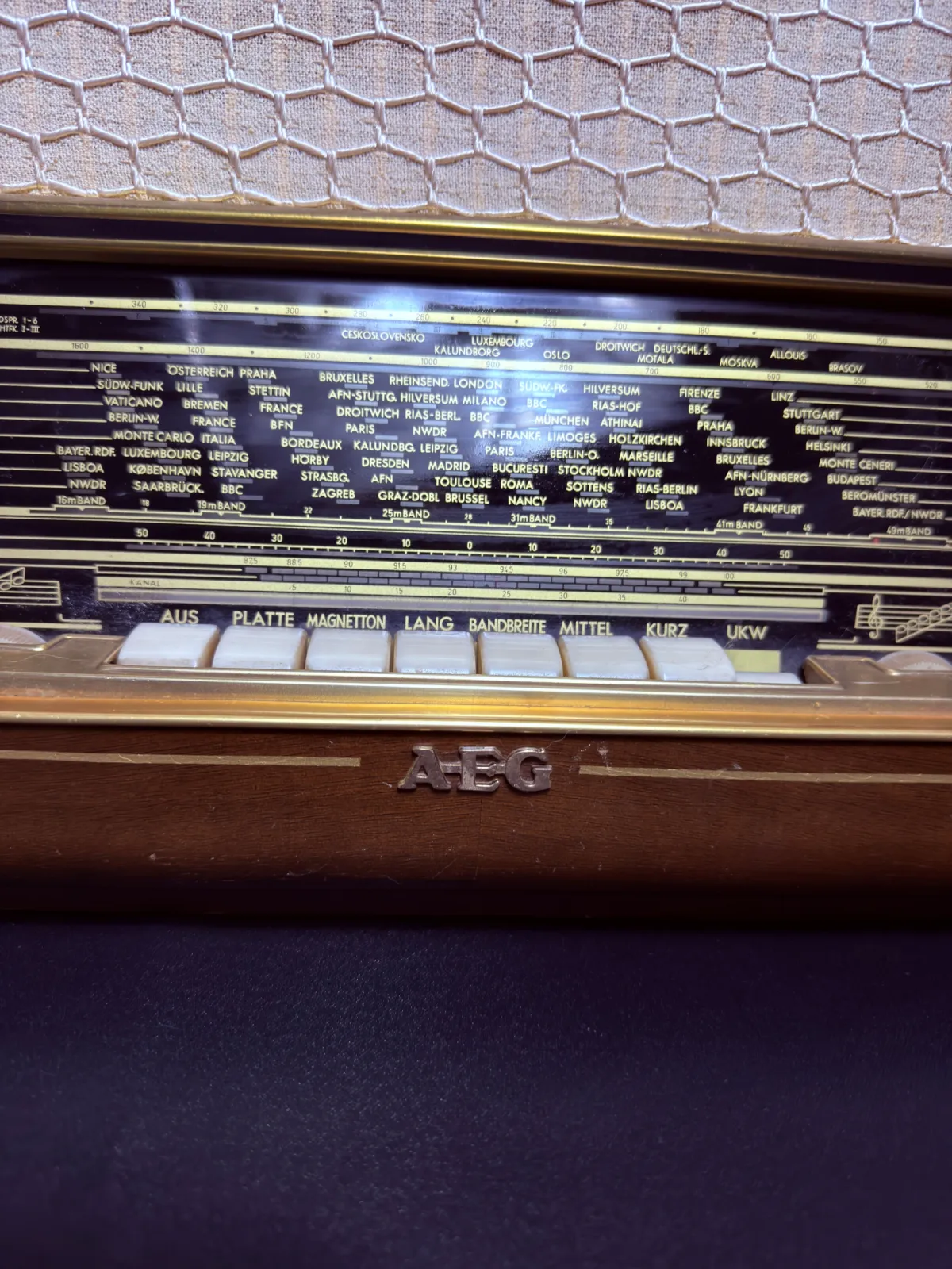 Radio lampowe AEG Super 4075 WD 3D Raumklang – Made in Western Germany