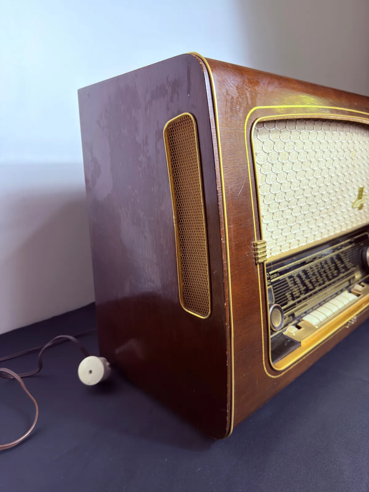 Radio lampowe AEG Super 4075 WD 3D Raumklang – Made in Western Germany