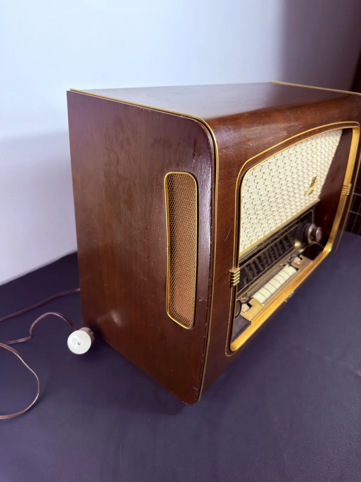 Radio lampowe AEG Super 4075 WD 3D Raumklang – Made in Western Germany