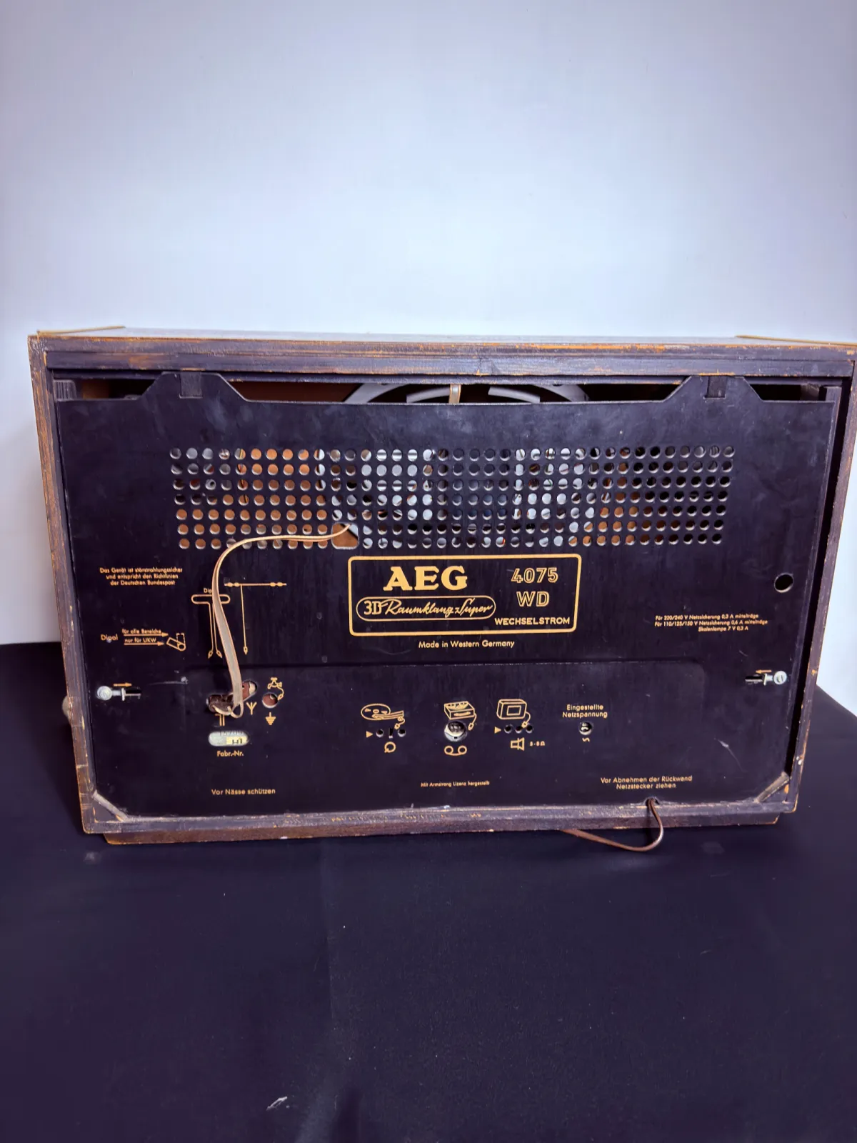 Radio lampowe AEG Super 4075 WD 3D Raumklang – Made in Western Germany