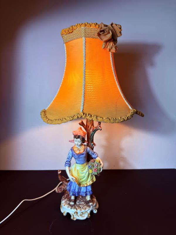 Lampa stołowa z włoskiej porcelany w stylu Capodimonte