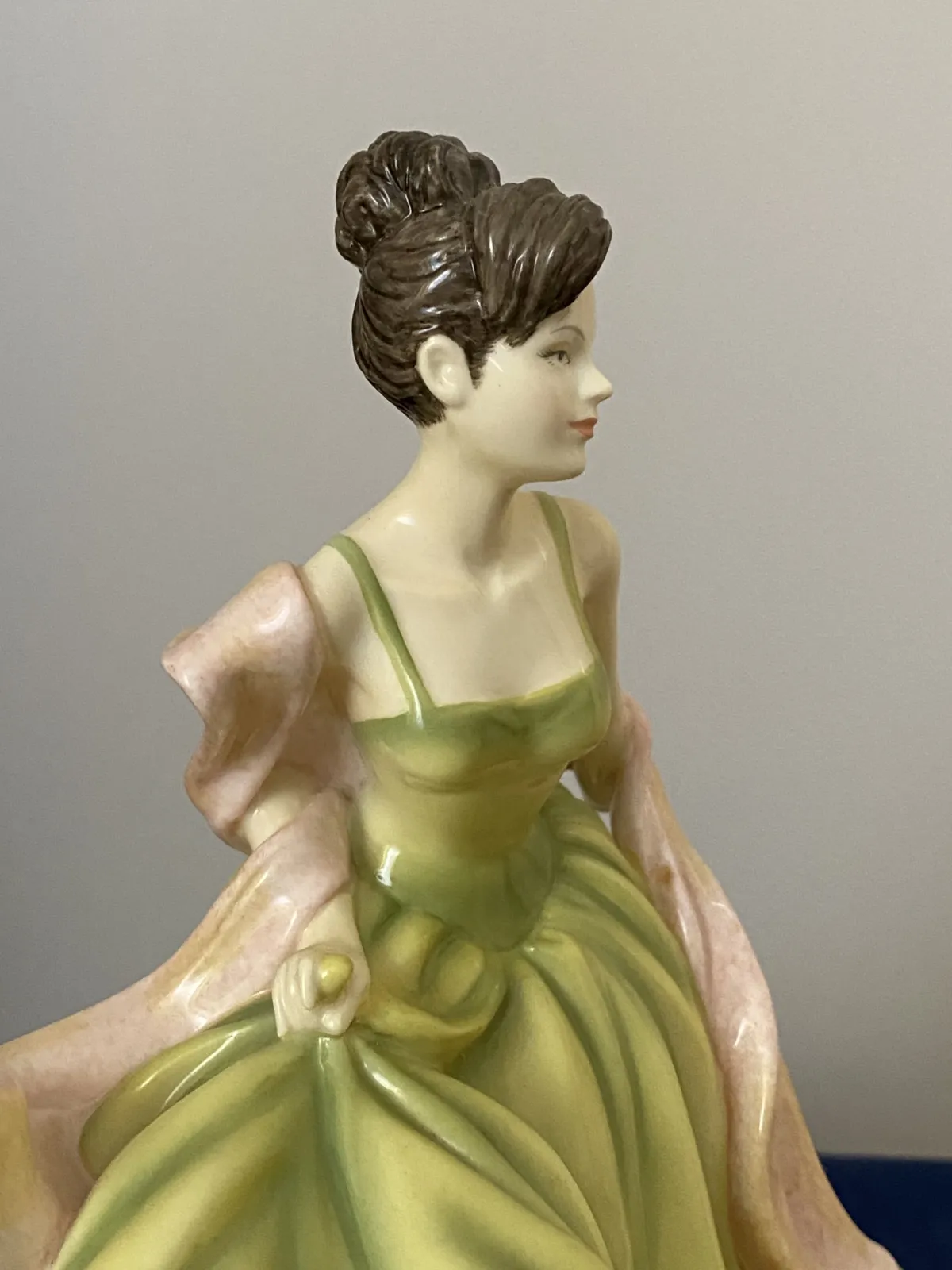 Figurka damy -ROYAL DOULTON ,HN 5467
