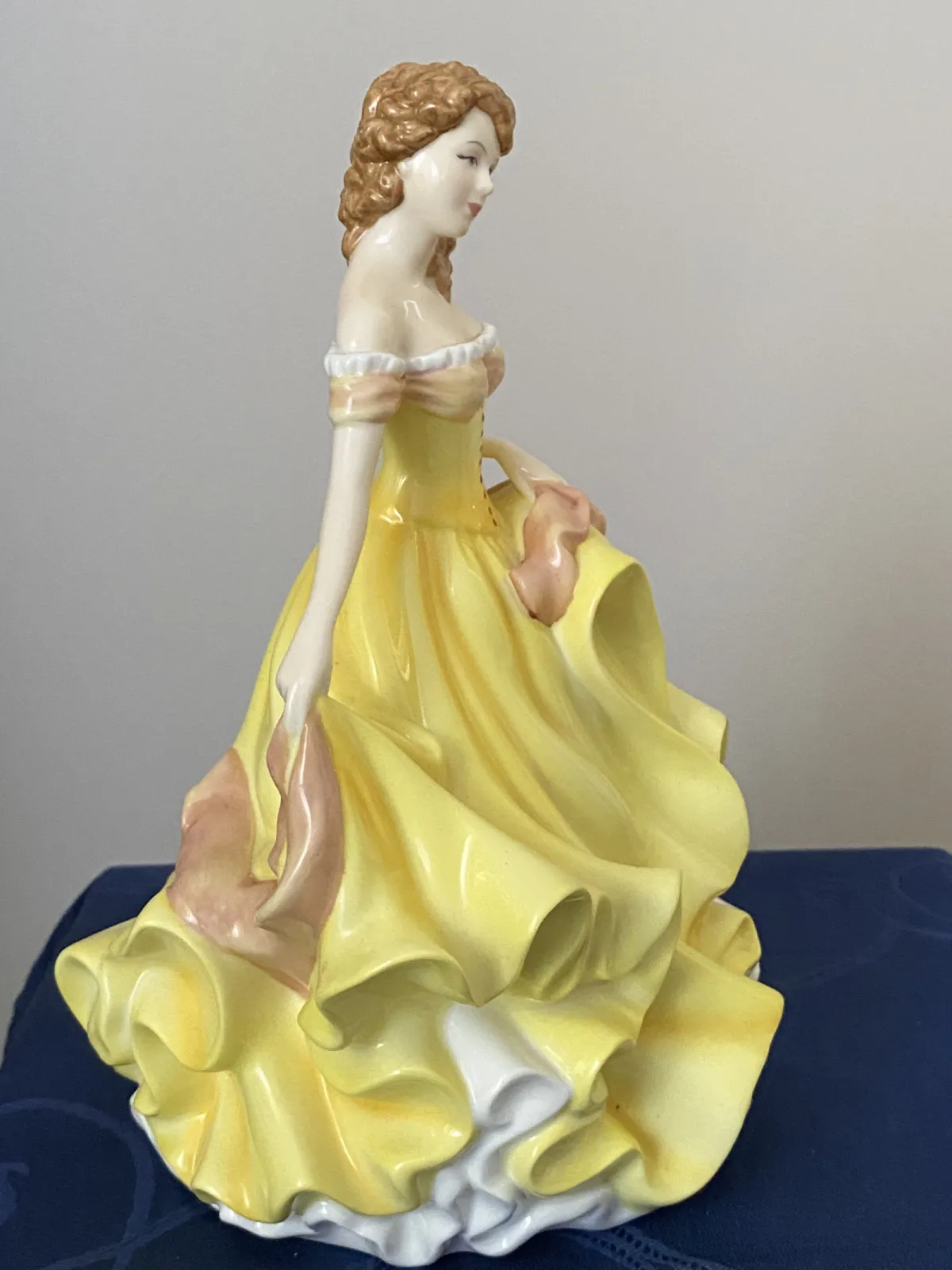 Figurka damy -ROYAL DOULTON -SUMMER