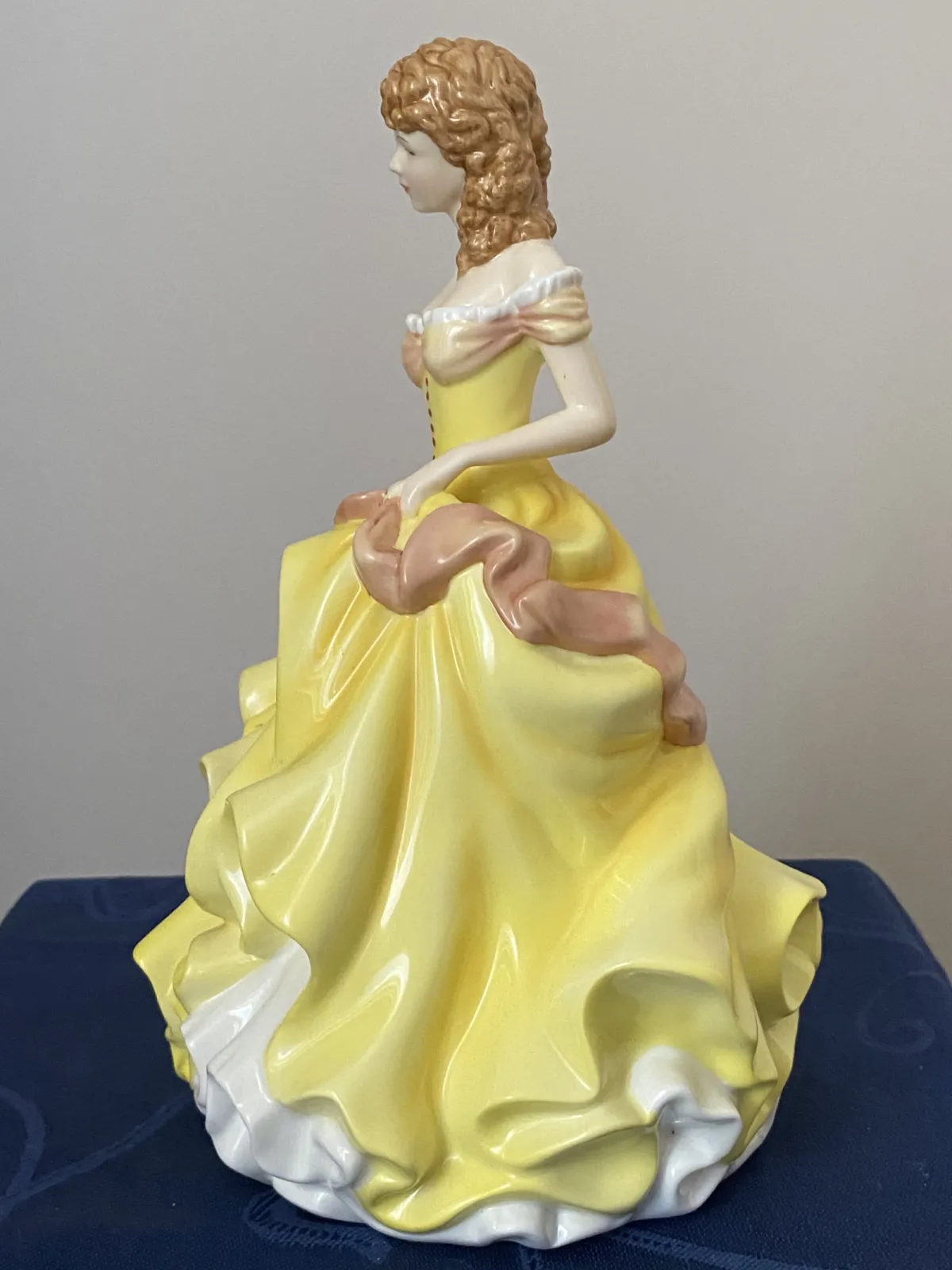 Figurka damy -ROYAL DOULTON -SUMMER
