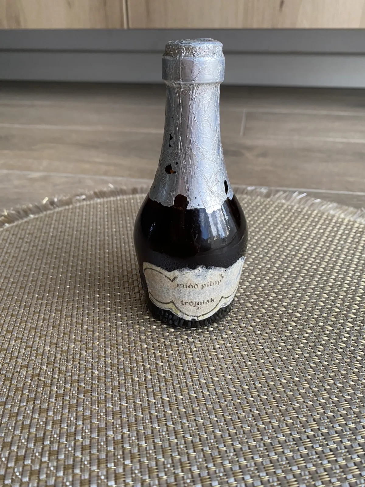 Oryginalny miód pitny w butelce z PRL – Trójniak OSP Lublin (Lata 80.) 250ml