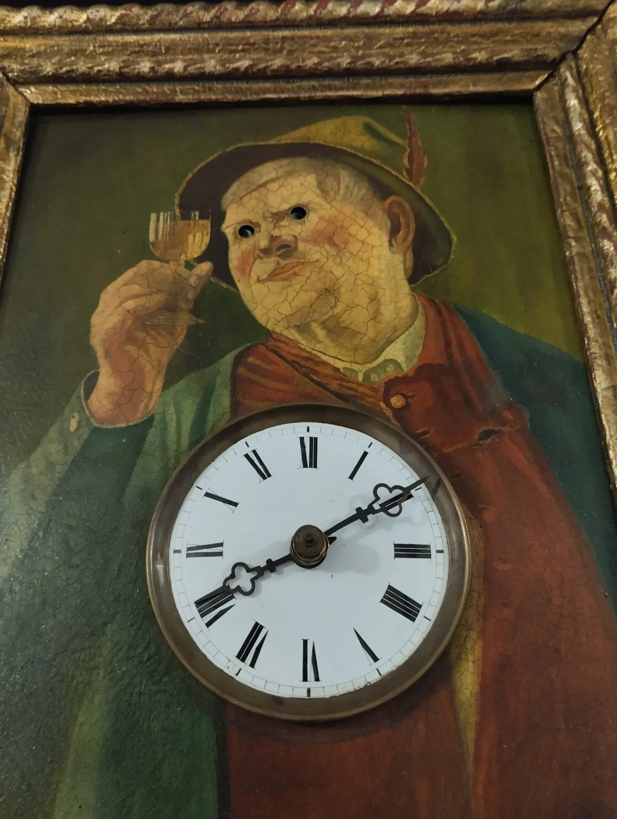 Zegar szwarcwaldzki z ruchomymi oczami.