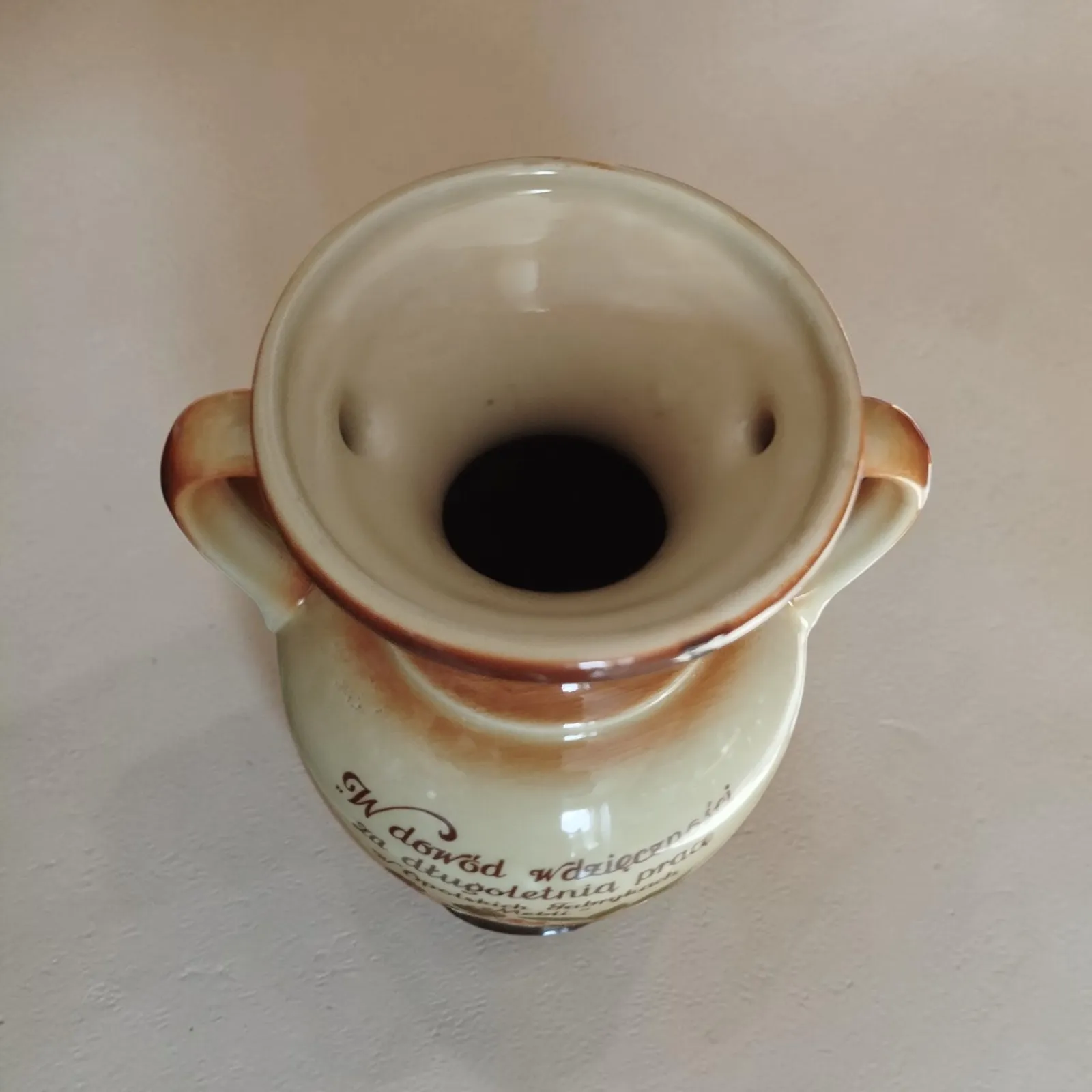 Wazon ceramiczny PRL Tułowice – ręcznie malowany – lata 70. – pamiątkowy, idealny stan