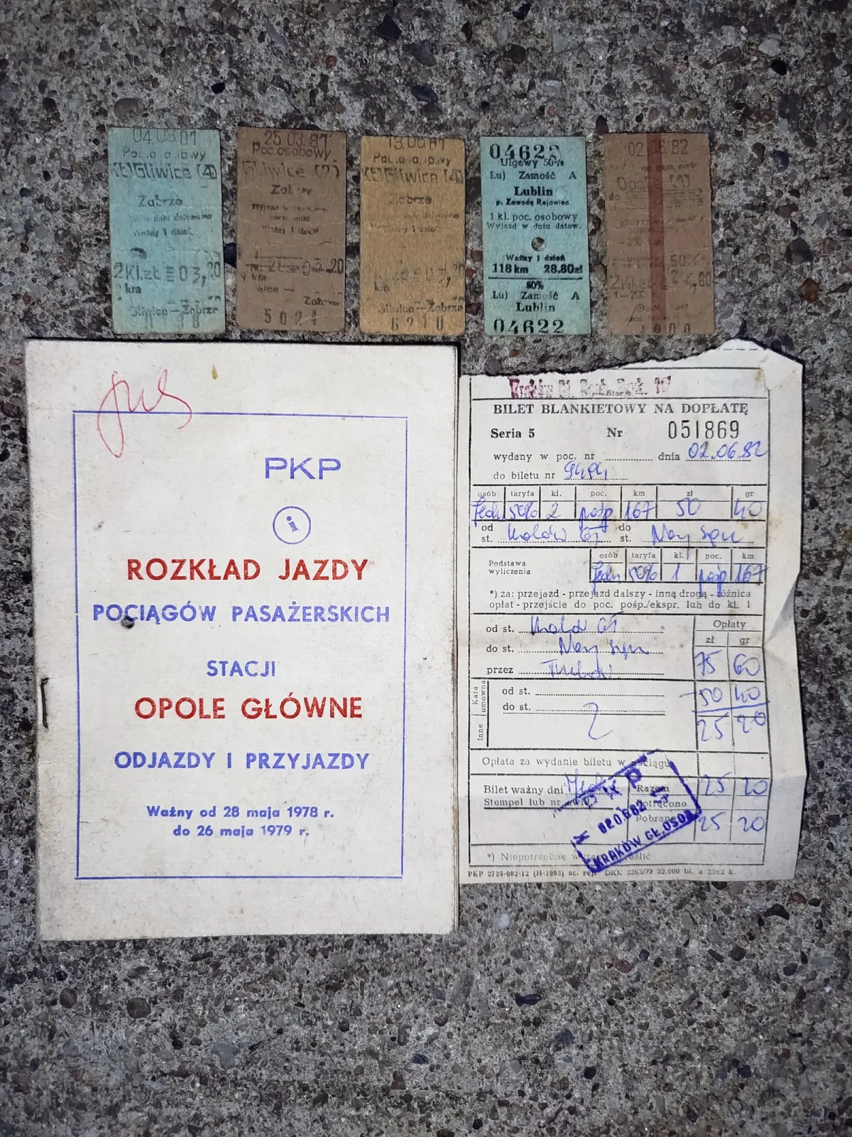 Oryginalny zestaw PKP PRL – rozkład jazdy Opole Główne 1978/79 + bilety