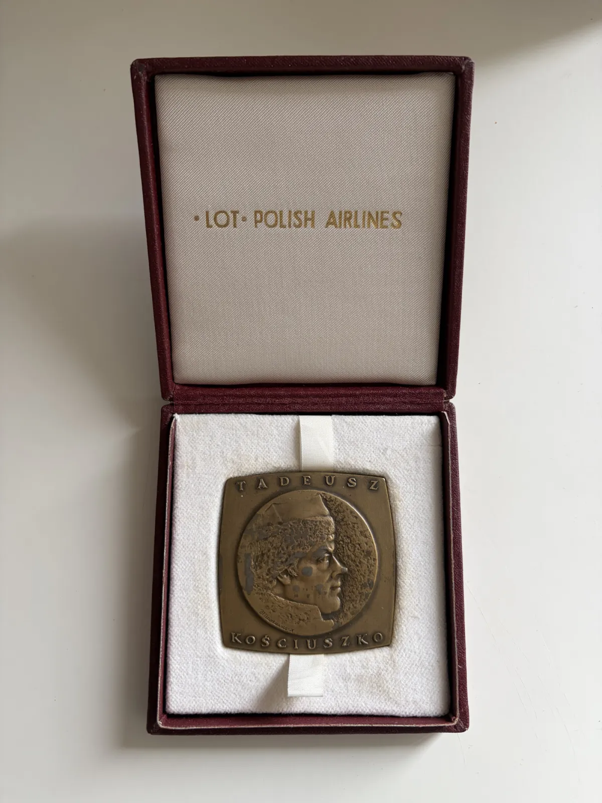 Medal / plakieta okolicznościowa PLL LOT „Tadeusz Kościuszko” IŁ-62 w oryginalnym etui