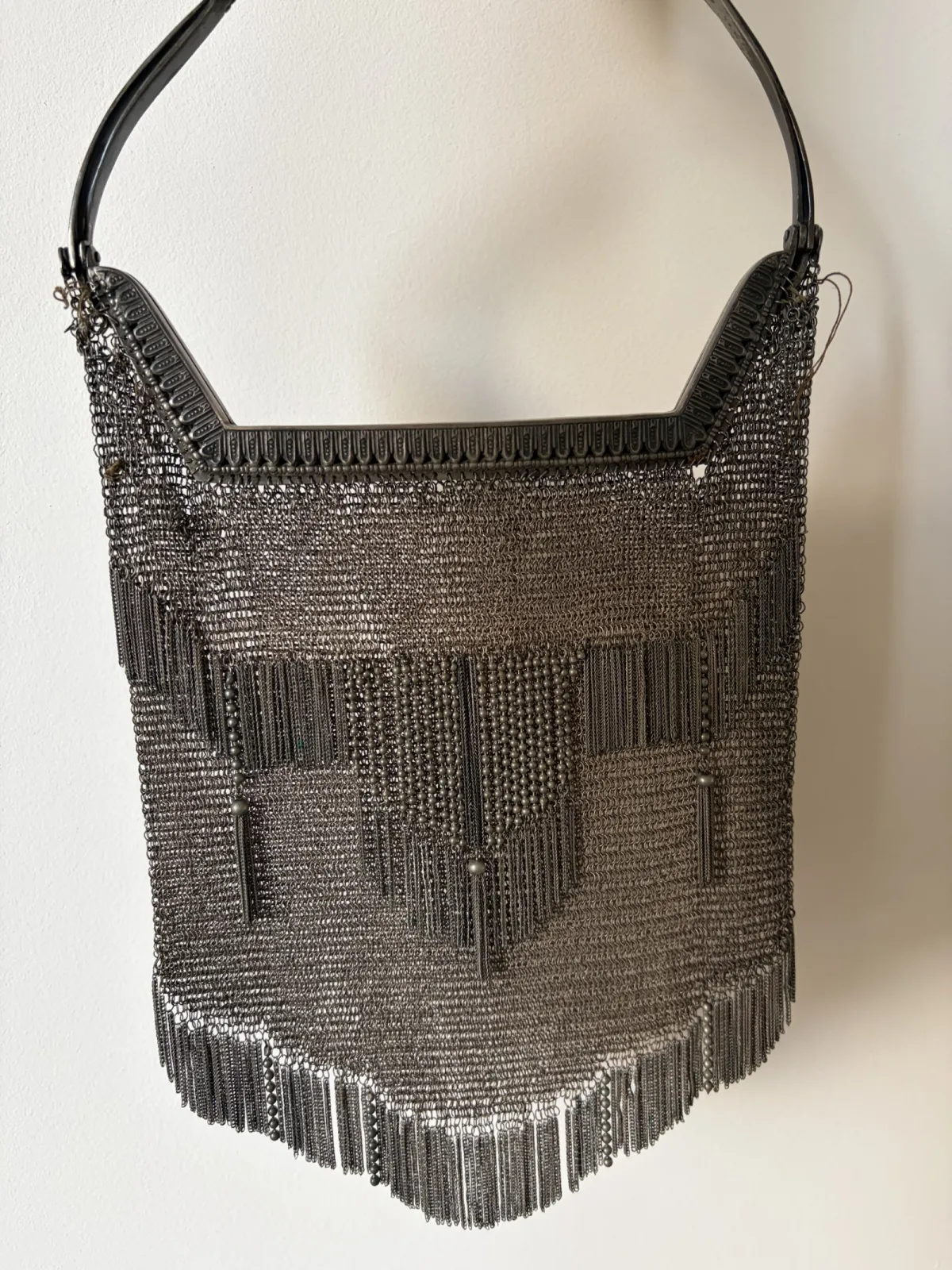 Zabytkowa torebka metalowa mesh purse z frędzlami, vintage, Art Déco