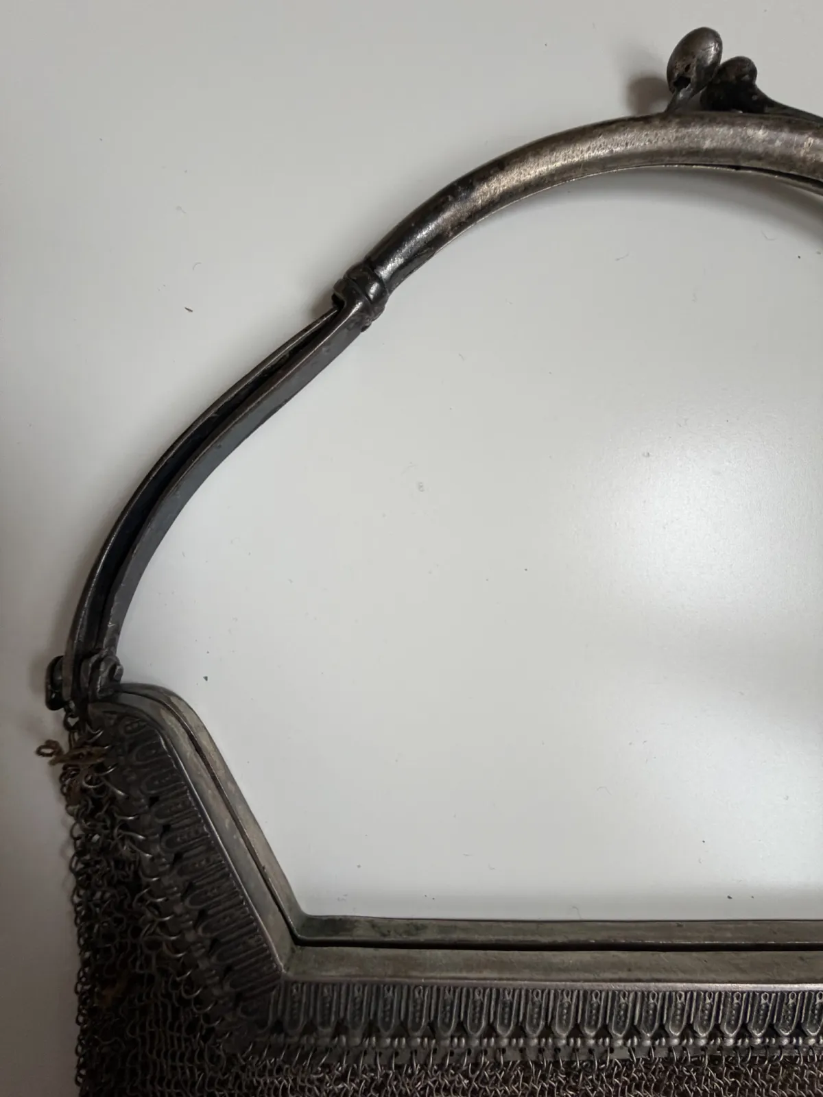 Zabytkowa torebka metalowa mesh purse z frędzlami, vintage, Art Déco
