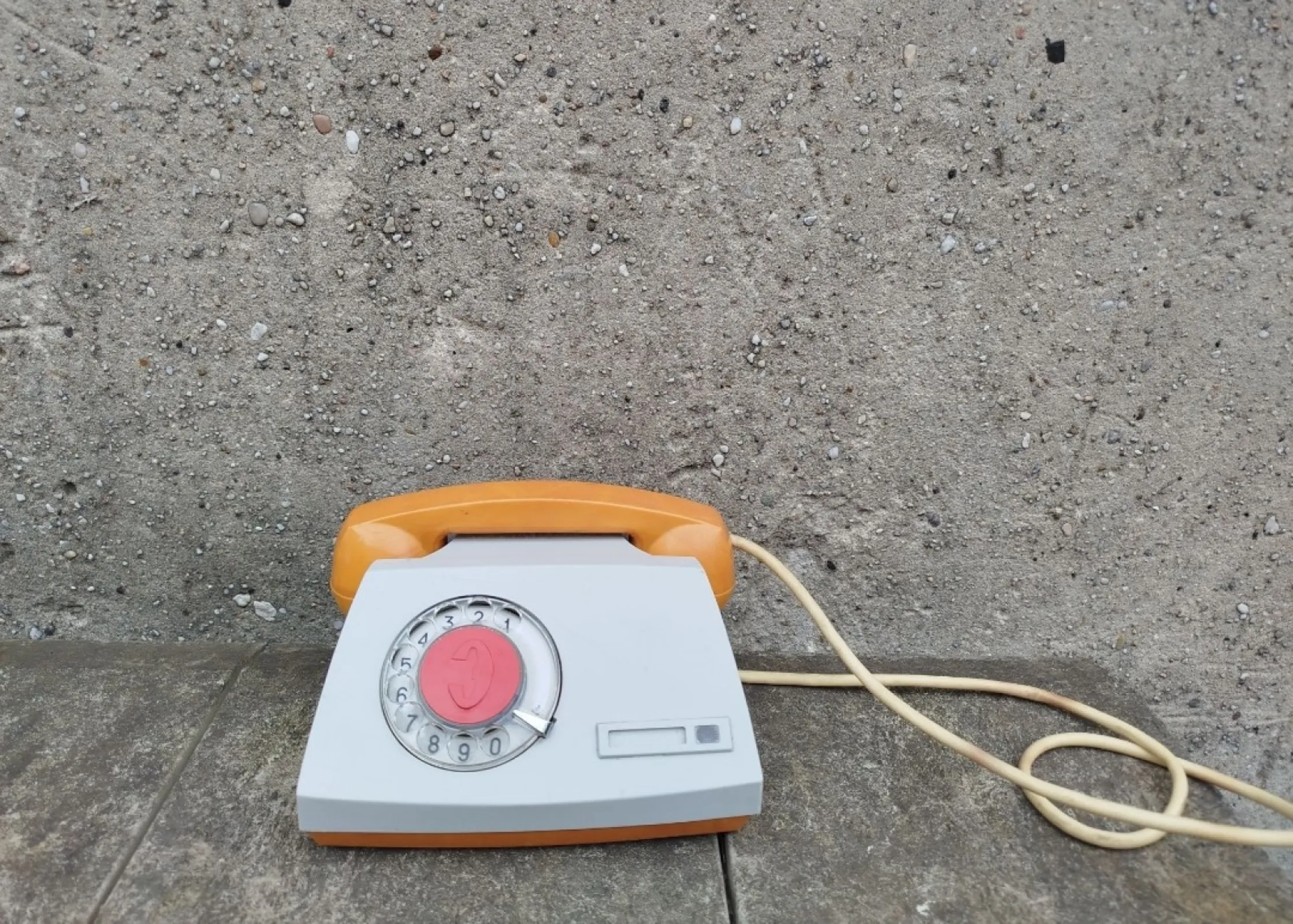 Legendarny radziecki telefon P-170 aparat łączności specjalnej