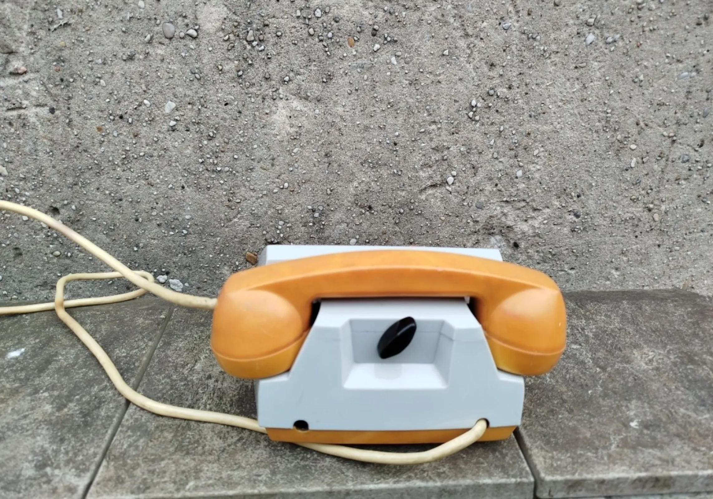 Legendarny radziecki telefon P-170 aparat łączności specjalnej