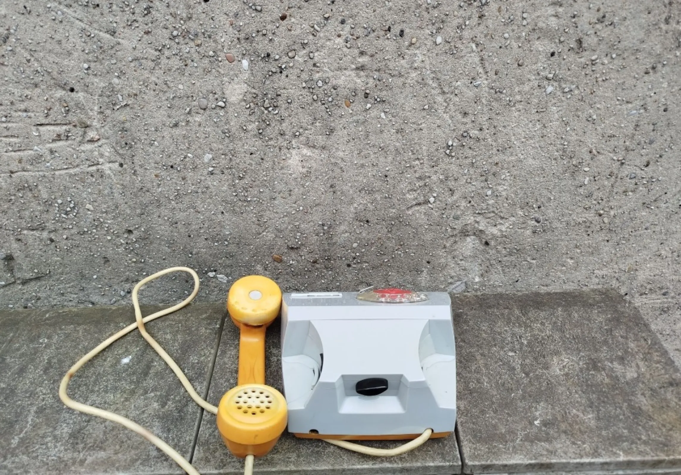 Legendarny radziecki telefon P-170 aparat łączności specjalnej