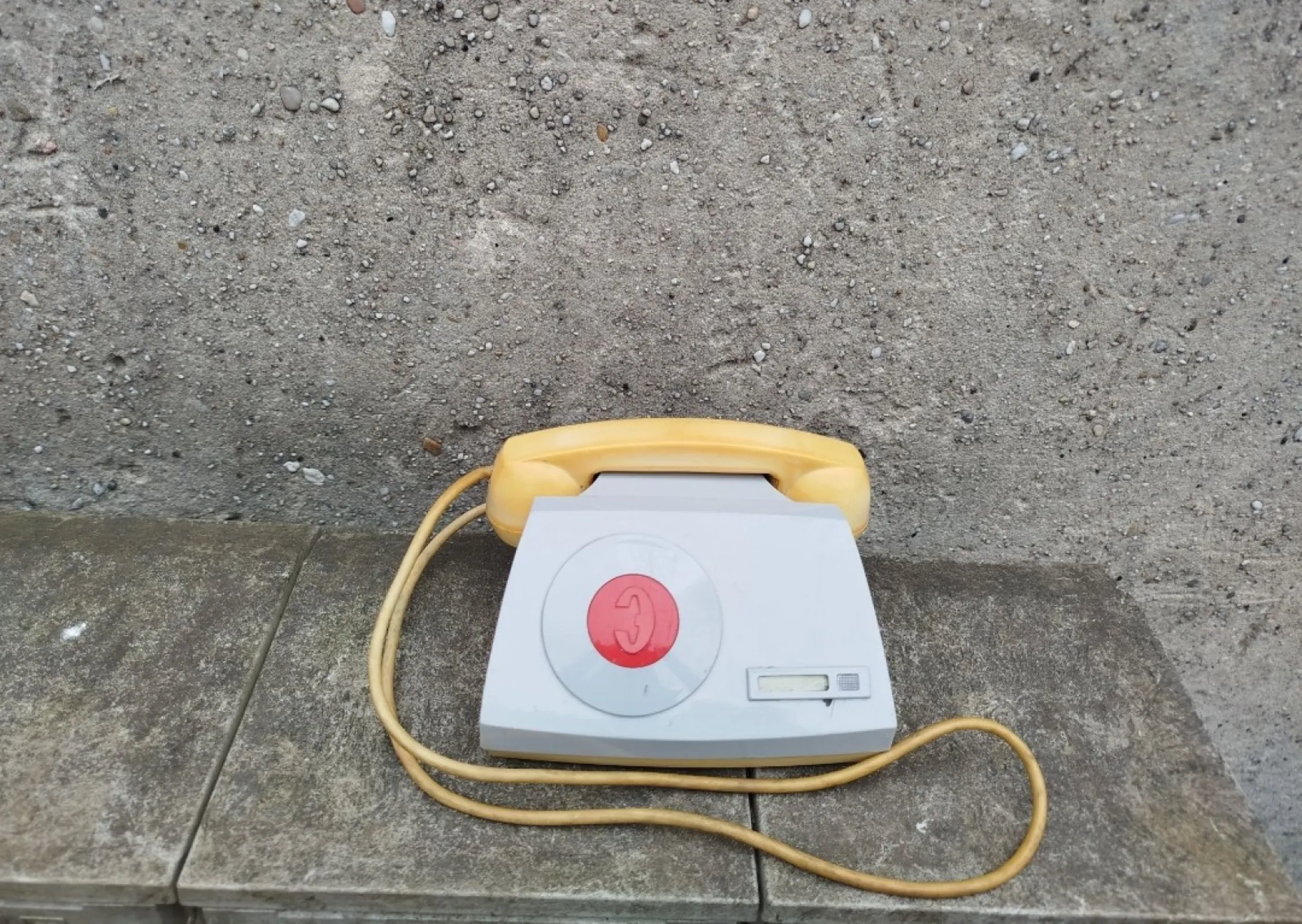 Legendarny radziecki telefon P-170 aparat łączności specjalnej